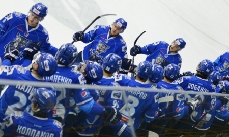 «Снежные Барсы» разгромили «Сибирских Снайперов»