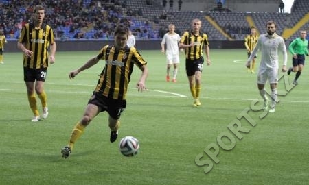 <strong>«Кайрат» выигрывает у «Актобе» после первого тайма</strong>