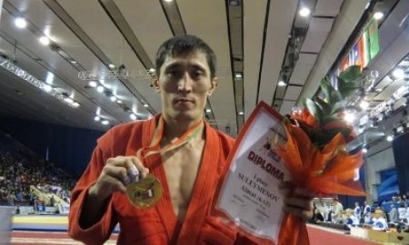 Казахстанский полицейский завоевал «золото» на чемпионате мира по боевому самбо