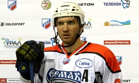 Защитник сборной Казахстана Антон Казанцев отчислен из «Ермака»