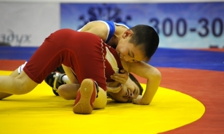 В Уральске прошел чемпионат РК по греко-римской борьбе среди школ-интернатов