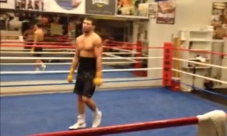 Видео тренировки Исы Акбербаева перед боем с Олегом Лопаевсом