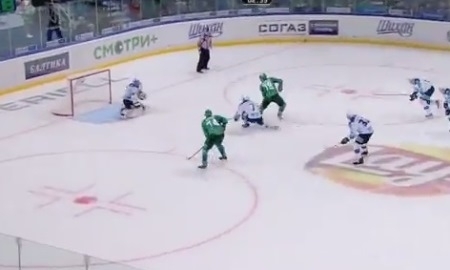 Сэйв Яна Лацо вошел в десятку лучших шайб недели КХЛ