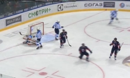 Видеообзор матча КХЛ «Слован» — «Барыс» 3:2