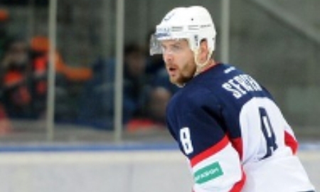 Защитник «Слована» дисквалифицирован на одну игру за удар локтем Найджела Доуса