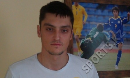 Сергей Ткачук доказывает свое мастерство Юрия Красножану