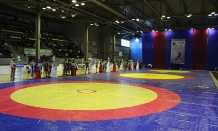 В Караганде стартовал турнир по вольной борьбе памяти Нуркена Абдирова