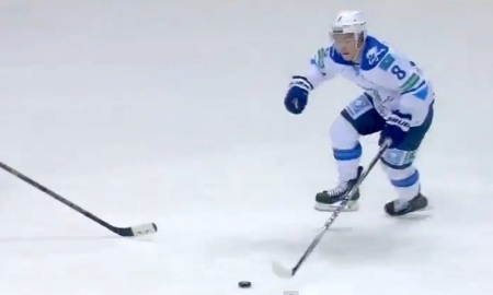 Шайба Талгата Жайлауова признана лучшей за неделю в КХЛ