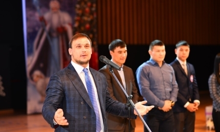 В Караганде в Центре развития бокса прошла благотворительная Новогодняя елка