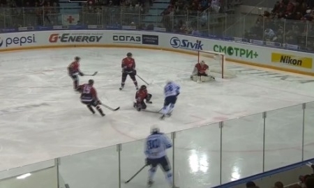 Видеообзор матча КХЛ «Авангард» — «Барыс» 3:1