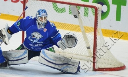 Полуэктов пропустил две шайбы