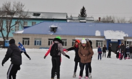 В Усть-Каменогорске возобновили работу ледовые катки и лыжные трасс