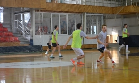 Сборная Казахстана провела двусторонку