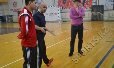 Фоторепотаж с двусторонки сборной Казахстана