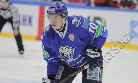 Михайлис провел свою дебютную шайбу в КХЛ