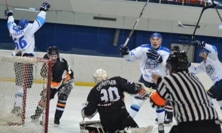 Листки хоккейного календаря. Неделя № 18. 5-11 января. Смена лидера