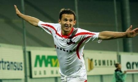 «Окжетпес» просматривает литовского полузащитника