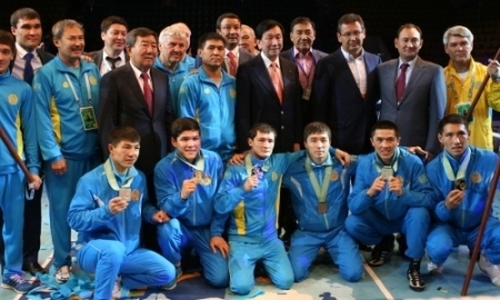 Сборная Казахстана проводит сборы во Всемирной академии бокса