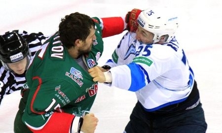 Дамир Рыспаев попал в пятерку игроков КХЛ, которые могут дать в челюсть