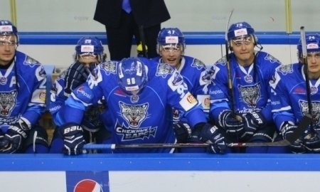 «Снежные Барсы» по буллитам проиграли «Ладье»