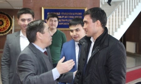 Серик Сапиев посетил Евразийский национальный университет