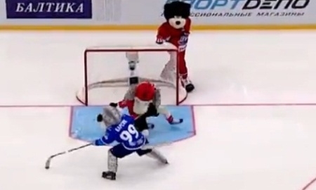 Шайба Барсика — в ТОП-10 лучших голов недели в КХЛ