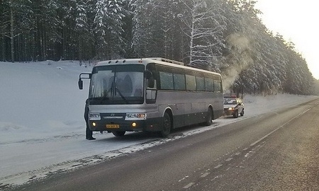 Юные хоккеисты «Иртыша» чуть не замерзли на трассе