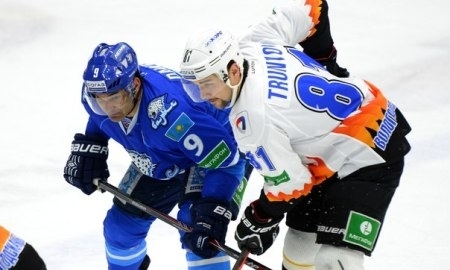 Российские СМИ: «Мозес не подпускает Доуса»