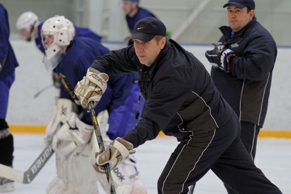 Старыгин показывает, как нужно играть