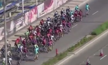 Видео финиша второго этапа «Тура Дубая» с участием гонщиков «Астаны»