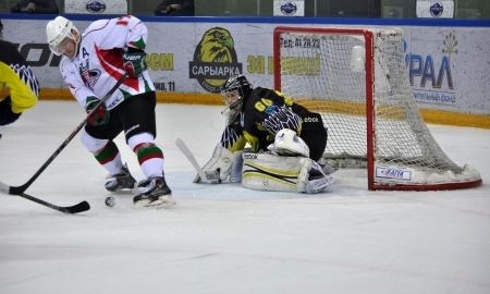 Фоторепортаж с матча ВХЛ «Сарыарка» — «Нефтяник» 2:1