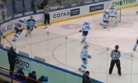 Видеообзор матча КХЛ «Сибирь» — «Барыс» 4:0 