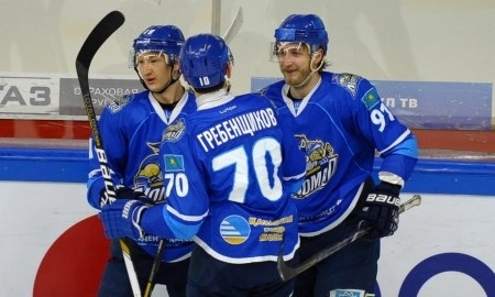 Нурсултан Бельгибаев (слева)