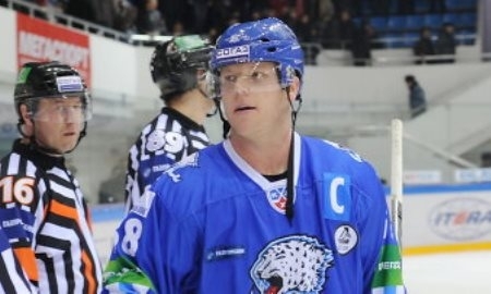 Даллмэн первым из защитников набрал 300 очков в КХЛ