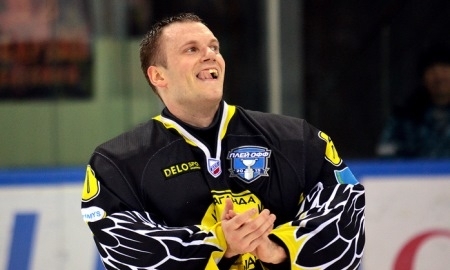 Первый «сухарь» плей-офф ВХЛ оформил Владимир Ковач 