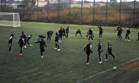 «Атырау» провел тренировку под дождем