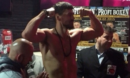 Иса Акбербаев и Рубен Ангел Мино весят одинаково