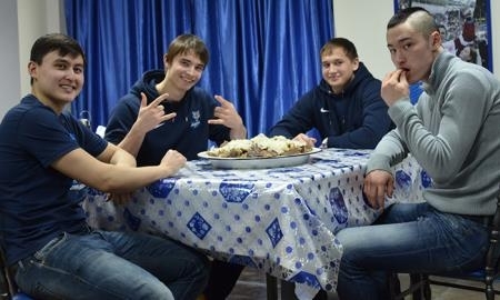 Хоккеисты «Снежных Барсов» сменили амплуа