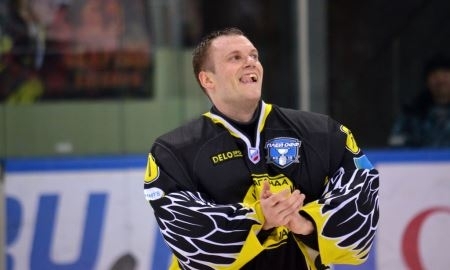 Фоторепортаж с матча ВХЛ «Сарыарка» — «Челмет» 2:1