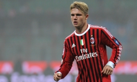 Меркель вошел в список игроков, слова которых разошлись с делами