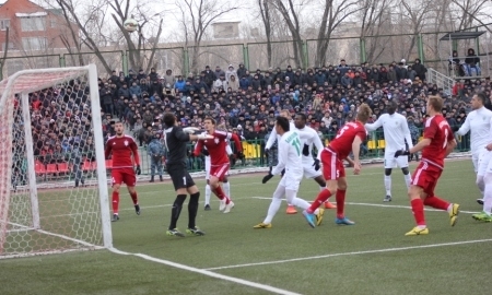 Матчи первого тура Премьер-Лиги посетили 18 500 зрителей