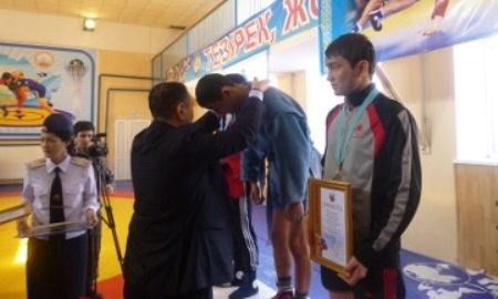 В Актобе завершился чемпионат РК по самбо среди сотрудников УИС, посвященный 70-летию Победы 