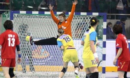 Гандболистки Казахстана выиграли третий матч на чемпионате Азии