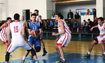 «Каспий» обыграл сборную Азербайджана