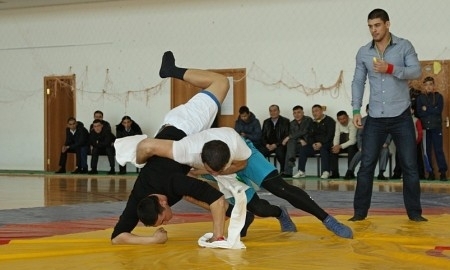 В Актау стартовал турнир по башкирской борьбе курэш