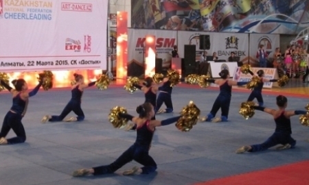 В Алматы прошел открытый чемпионат страны по черлидингу