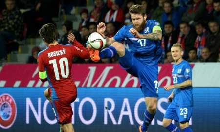 Исландцы на поле проявляют себя как бойцы