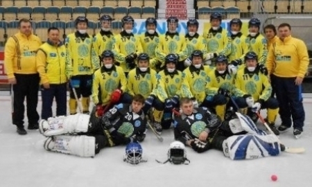 Сборная Казахстана по бенди отправилась за медалями чемпионата мира