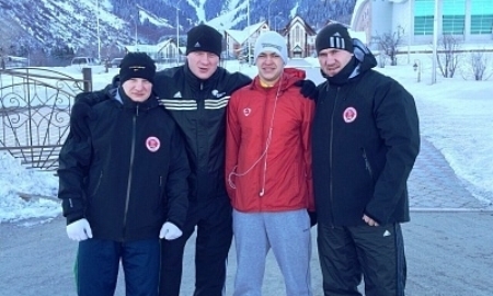 Александр Поветкин тренируется в Казахстане