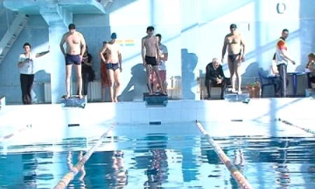 В Петропавловске выбрали лучших пловцов среди госслужащих